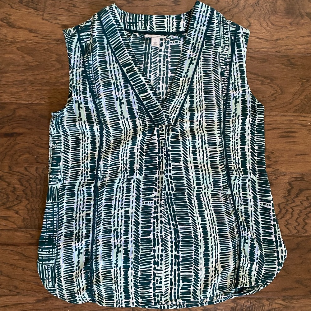 Halogen Sleeveless Top with Green and White Pattern